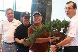 Tree planting by BlueScope China employees from Suzhou Lysaght (Sarawak)